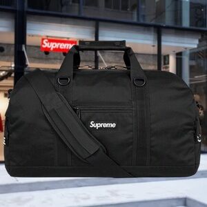 Supreme duffle bag black